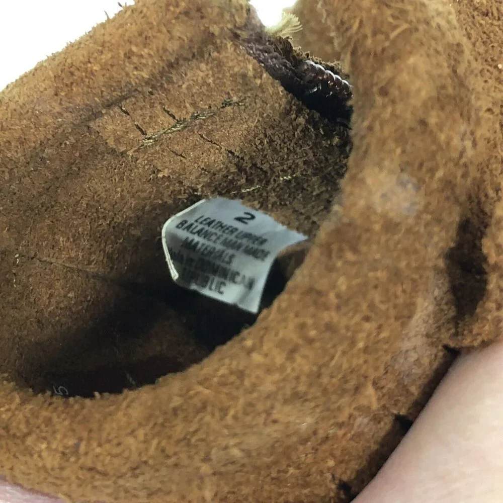 Minnetonka Baby girls size 2 moccasins Shoes Brown Leather Fringe